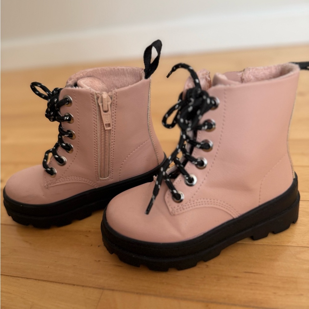 Stylish Pink Lace-Up Boots - Picture 3 of 9